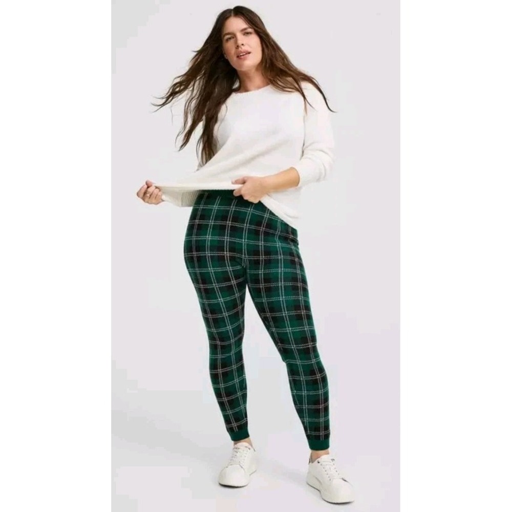 Torrid Full Length Sweaterβ Legging Green 4X Green Plaid Festive Cozycore Cabin